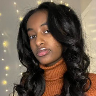 My name is Mariam! I am a college student who enjoys kids' company!
